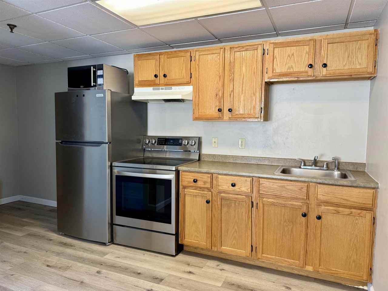 4 Commerce St - Photo 2 of 9