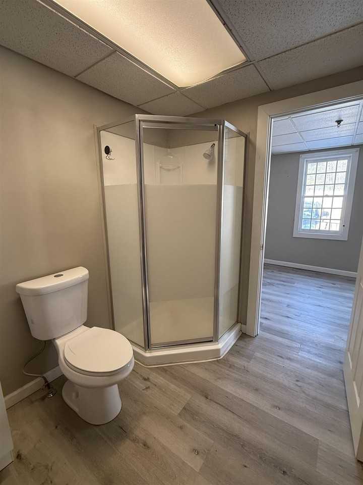 4 Commerce St - Photo 7 of 9