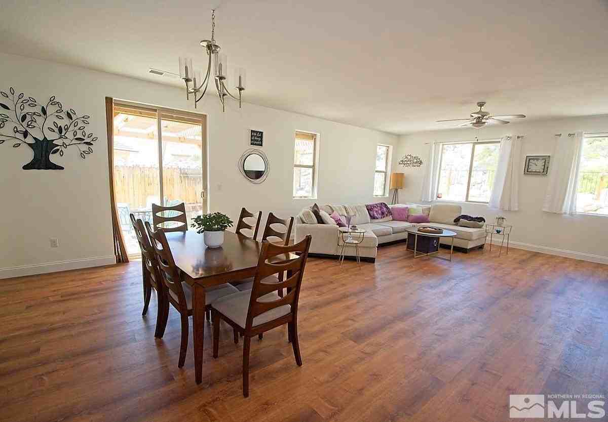 1051 Bogie Ct - Photo 4 of 15