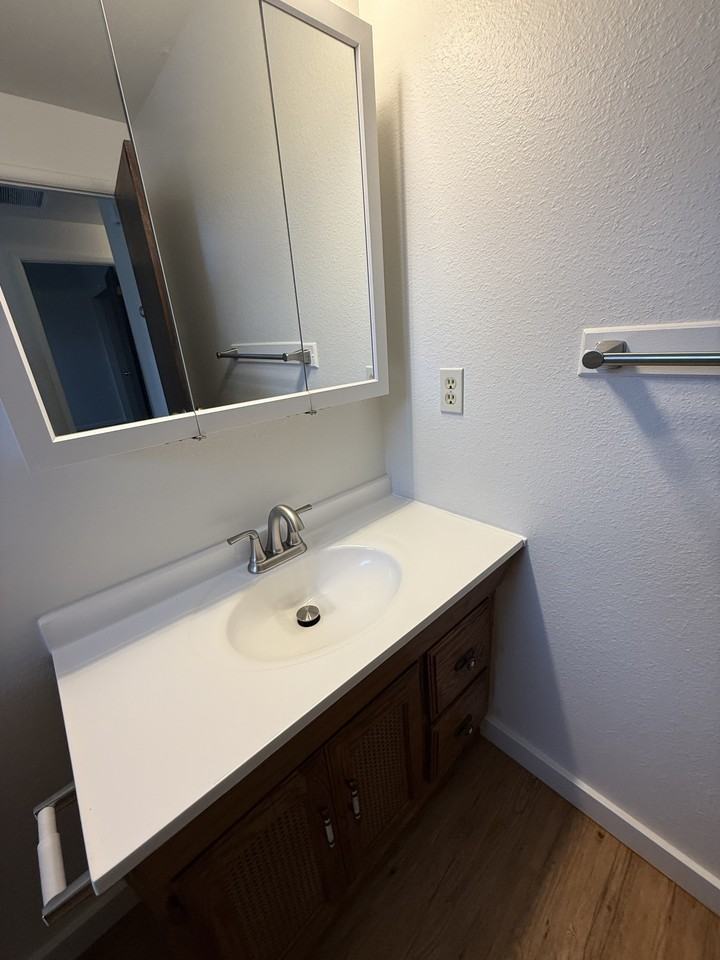 655 E Malibu Dr - Photo 7 of 11