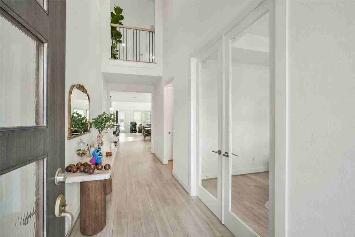 147 Renodes Garden Ln - Photo 4 of 44