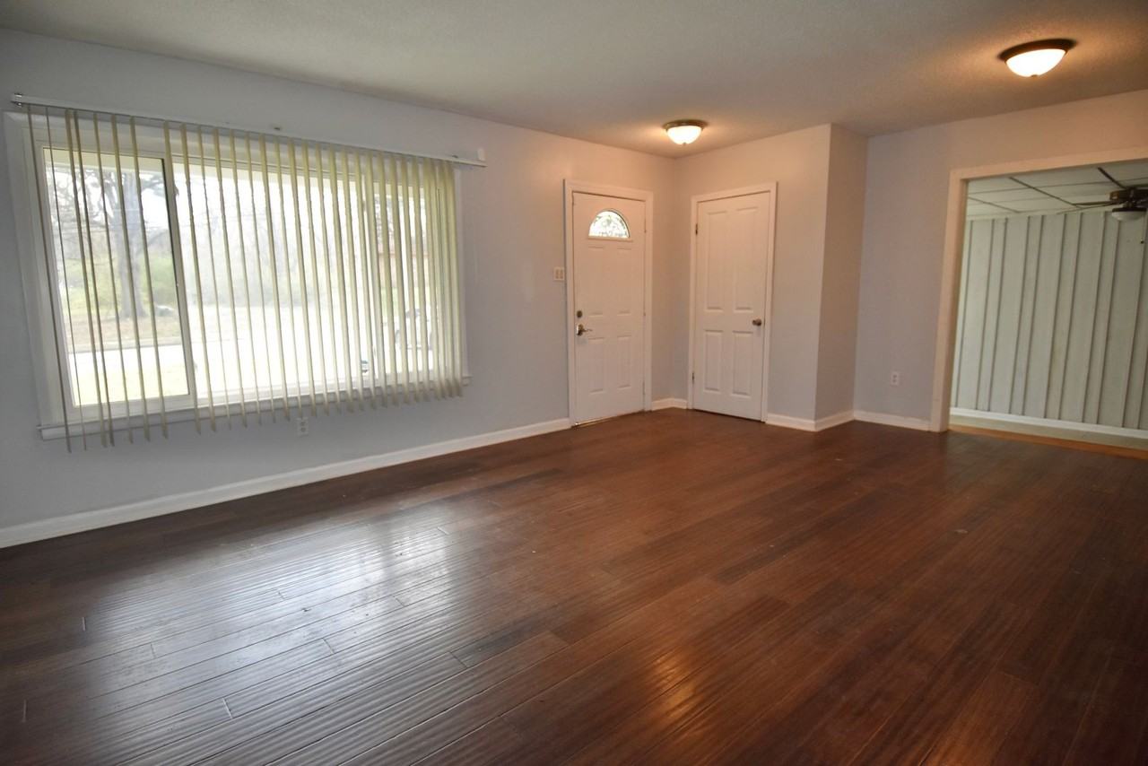 4060 Tessland Rd - Photo 2 of 15