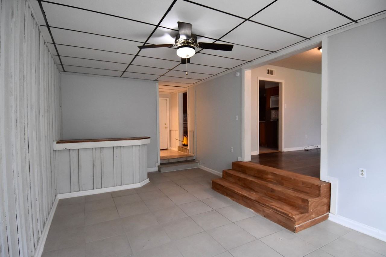 4060 Tessland Rd - Photo 3 of 15