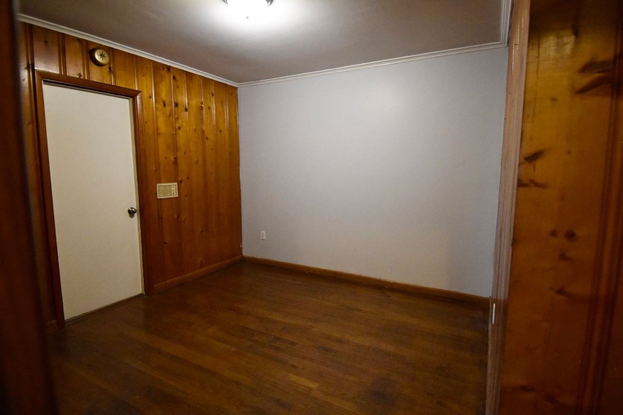 4060 Tessland Rd - Photo 6 of 15