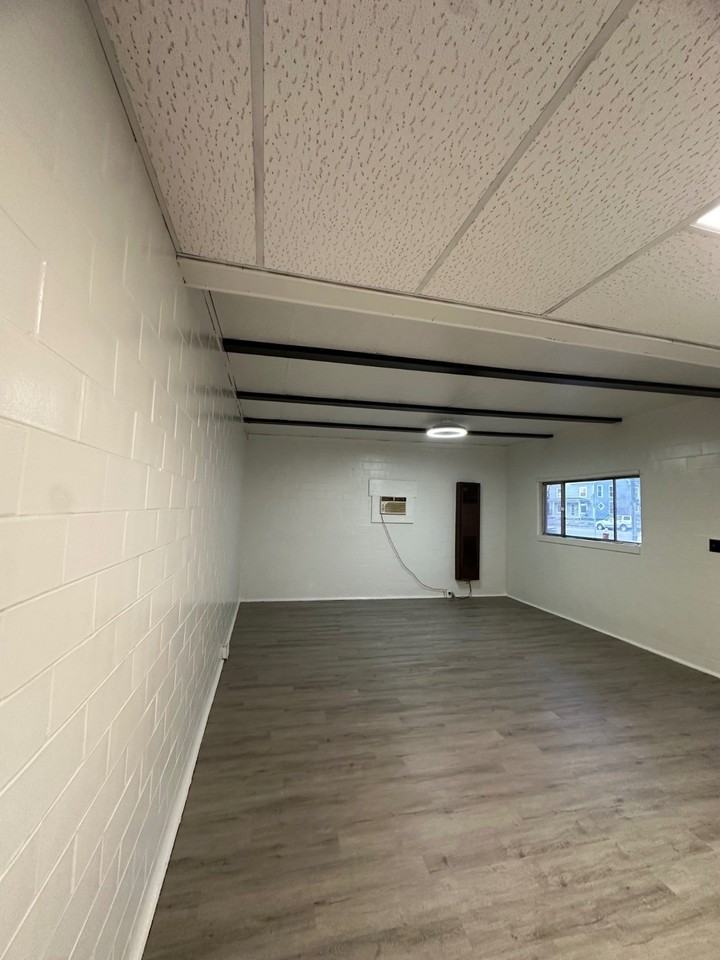 103 S 8th St - Photo 3 of 6