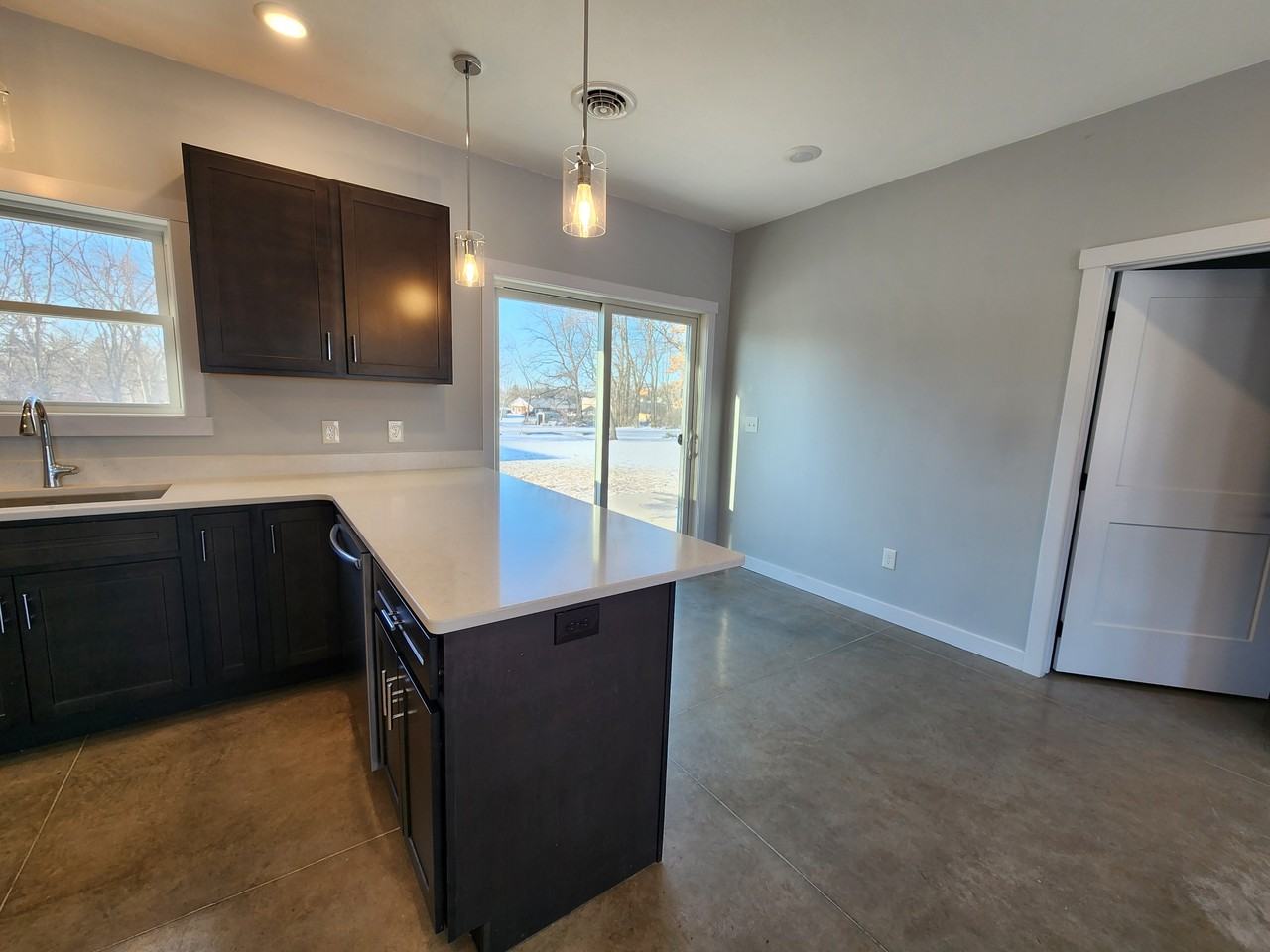 1309 3rd St Nw #1 - Photo 4 of 17