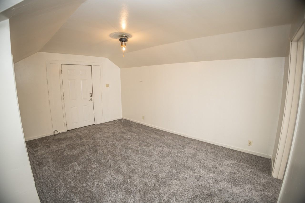 1214 E Dunklin St #B - Photo 4 of 12