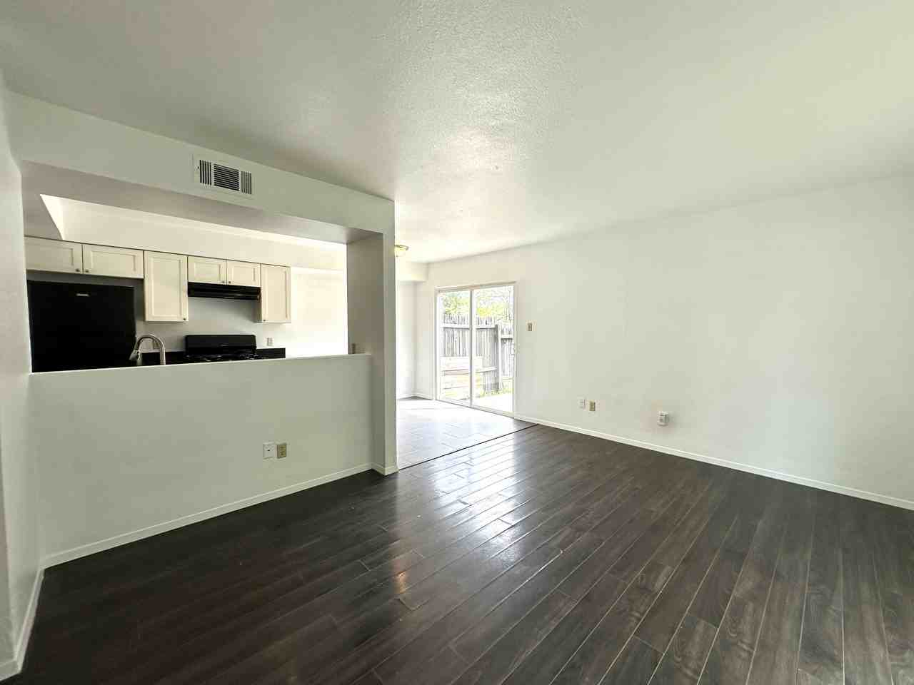 6003 Cougar Dr #B - Photo 3 of 13