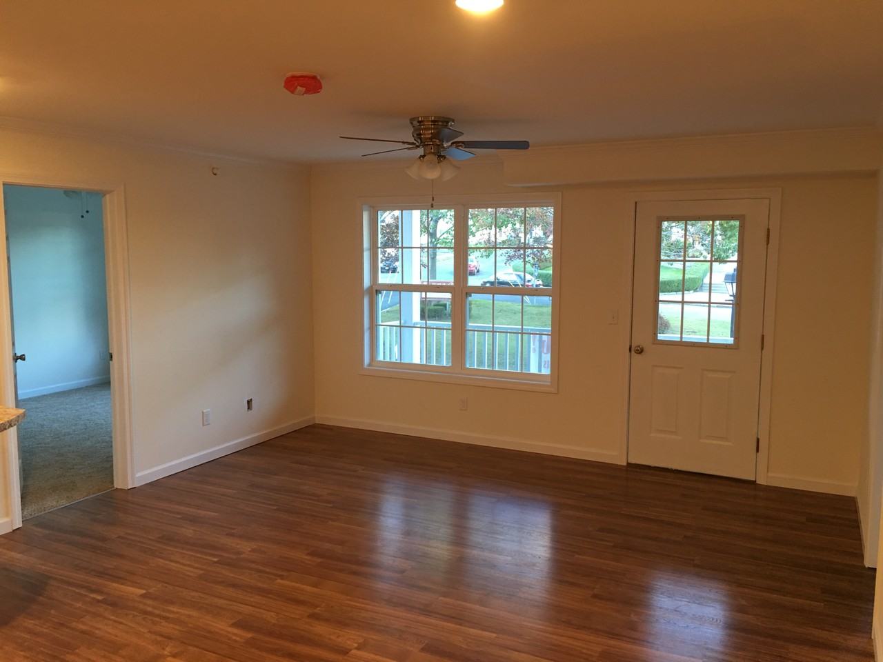 112 Broad St #8 - Photo 4 of 11