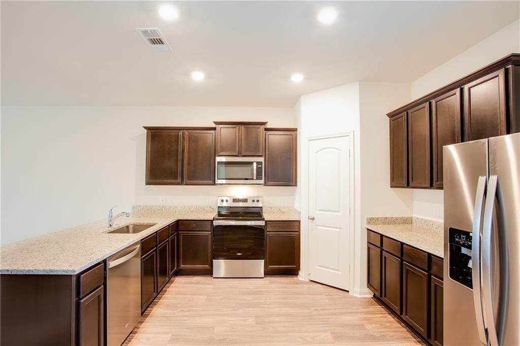 Riverdale Cv - Photo 3 of 5