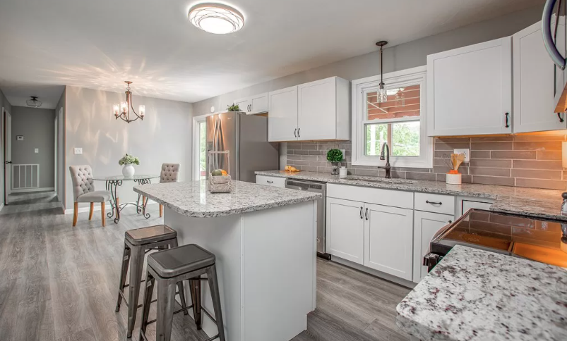 19359 Woodland Hills Rd - Photo 2 of 21