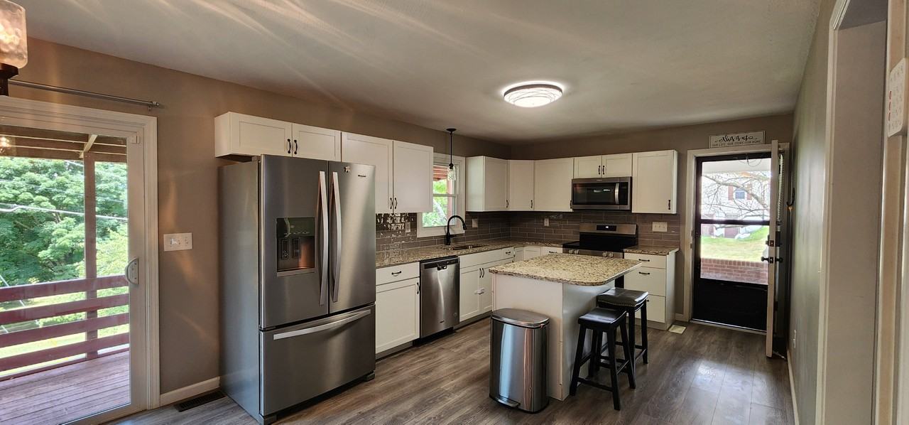 19359 Woodland Hills Rd - Photo 3 of 21