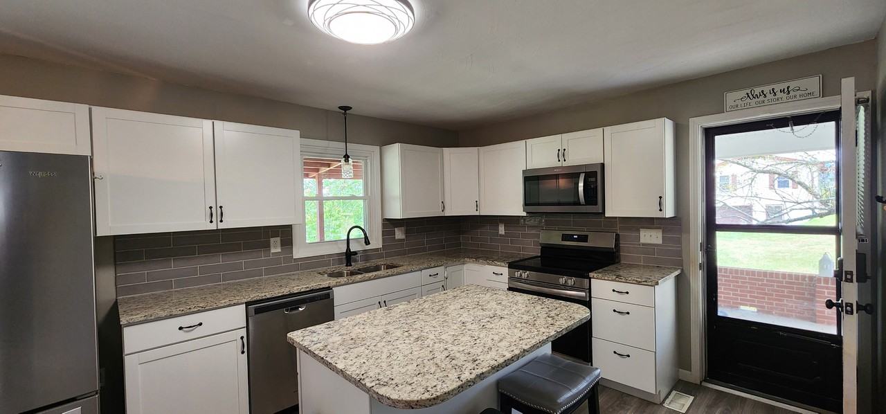 19359 Woodland Hills Rd - Photo 4 of 21