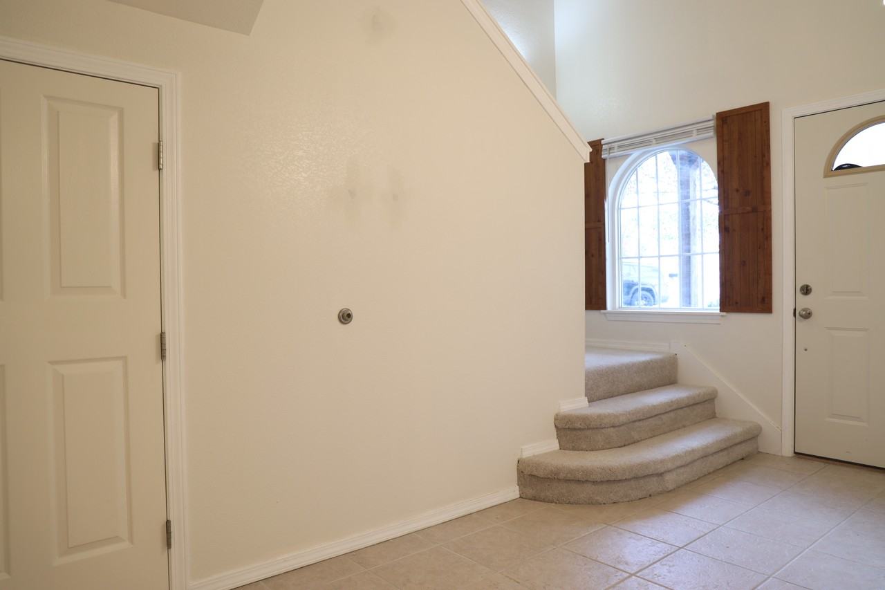 149 Hickory Ridge Dr #1 - Photo 4 of 24