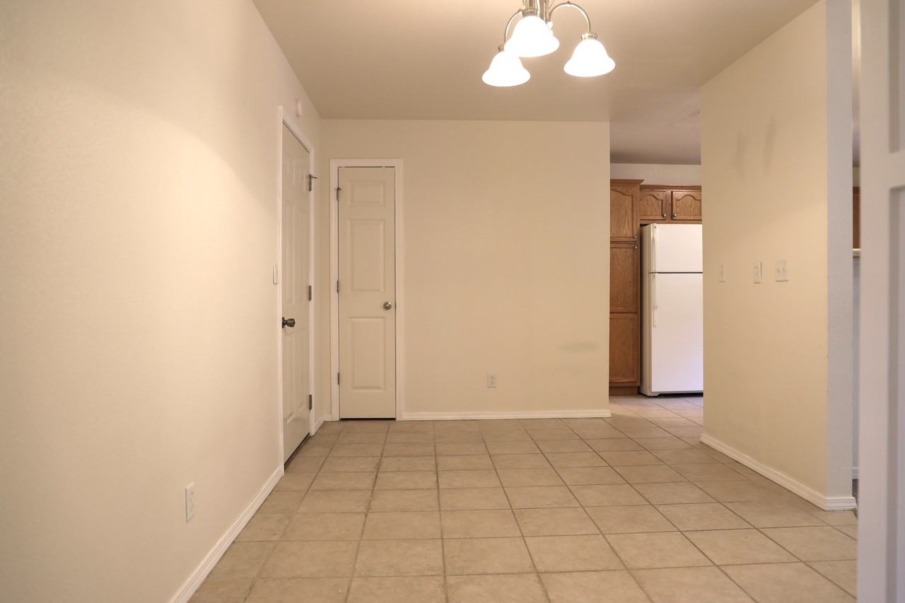 149 Hickory Ridge Dr #1 - Photo 5 of 24