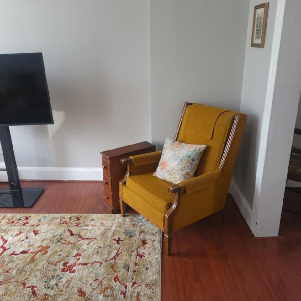 120 S Liberty St - Photo 6 of 10