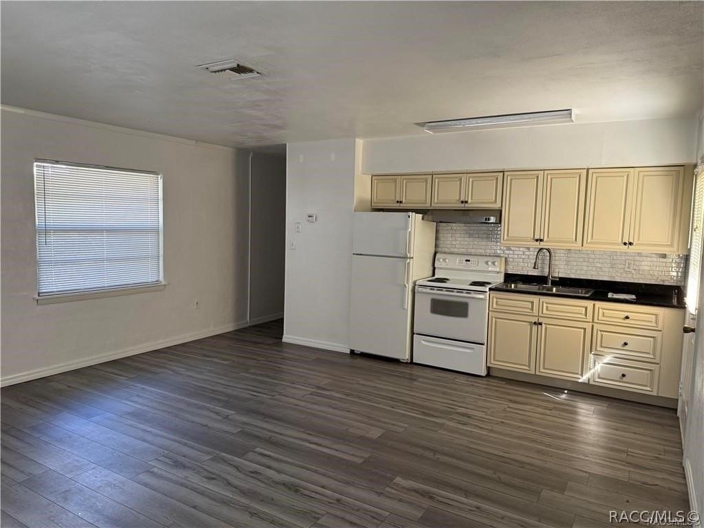 6358 S Suncoast Blvd Unit 1 - Photo 5 of 11