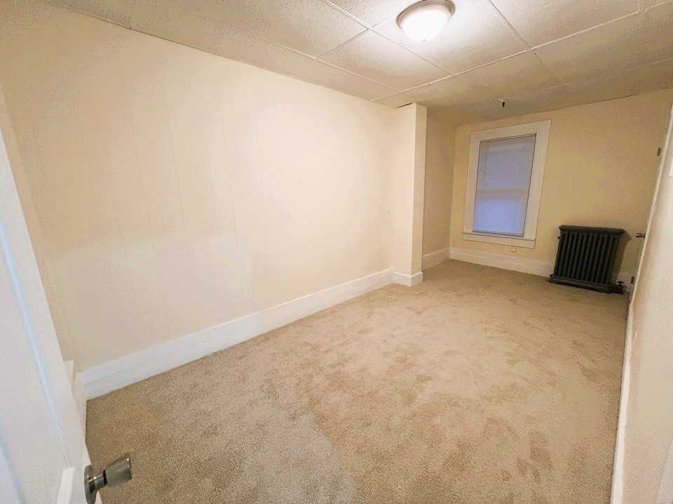 348 Walker St #R4 - Photo 5 of 11