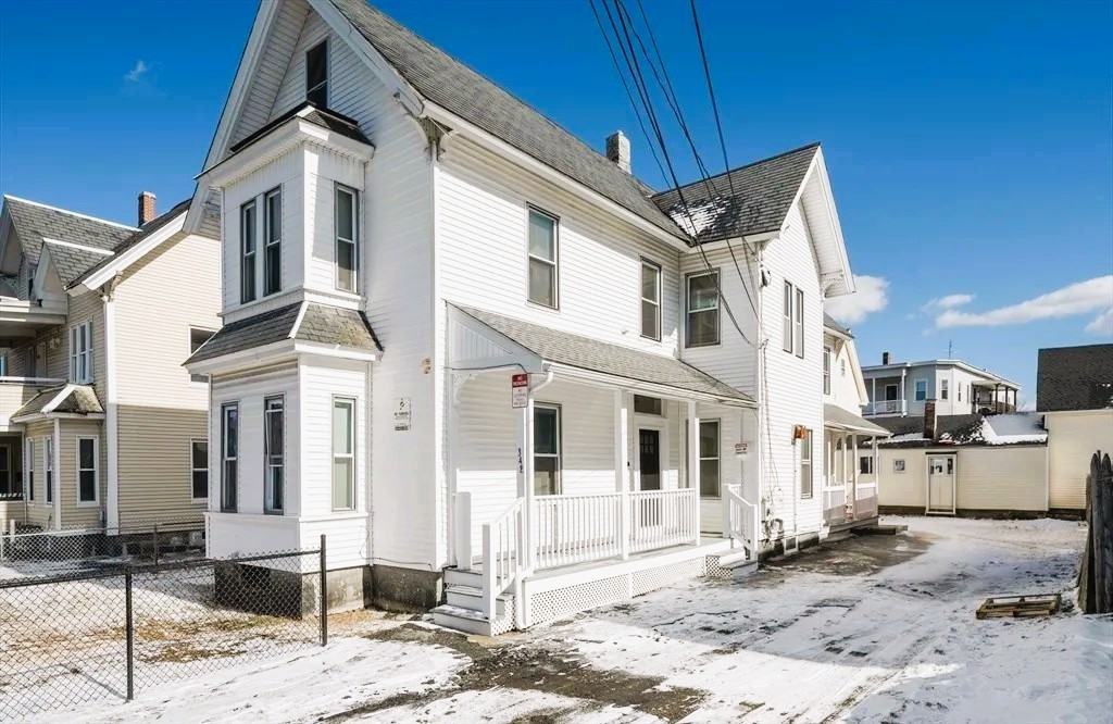 348 Walker St #R4 - Photo 7 of 11