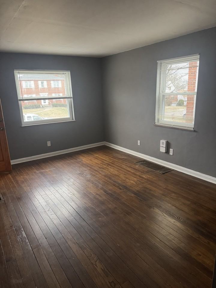 4036 Homelawn Ave #1 - Photo 4 of 7