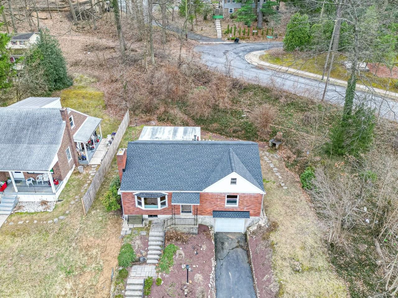 2524 Fairview Ave - Photo 2 of 30