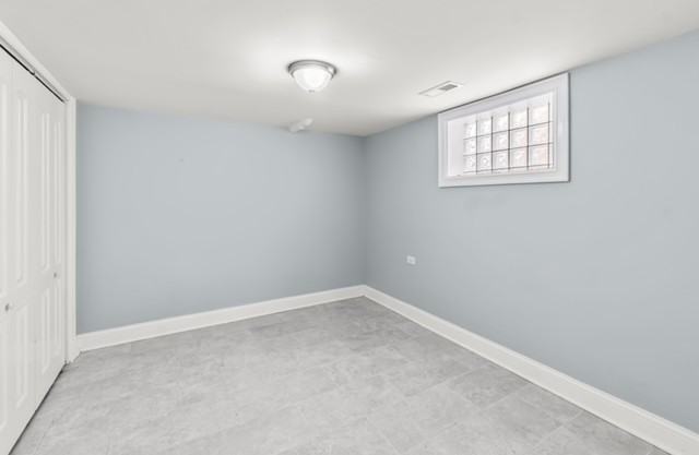 5205 S Luna Ave - Photo 3 of 10