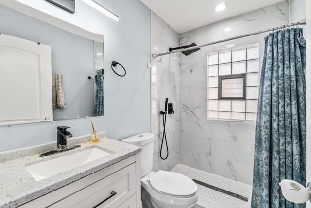 5205 S Luna Ave - Photo 5 of 10