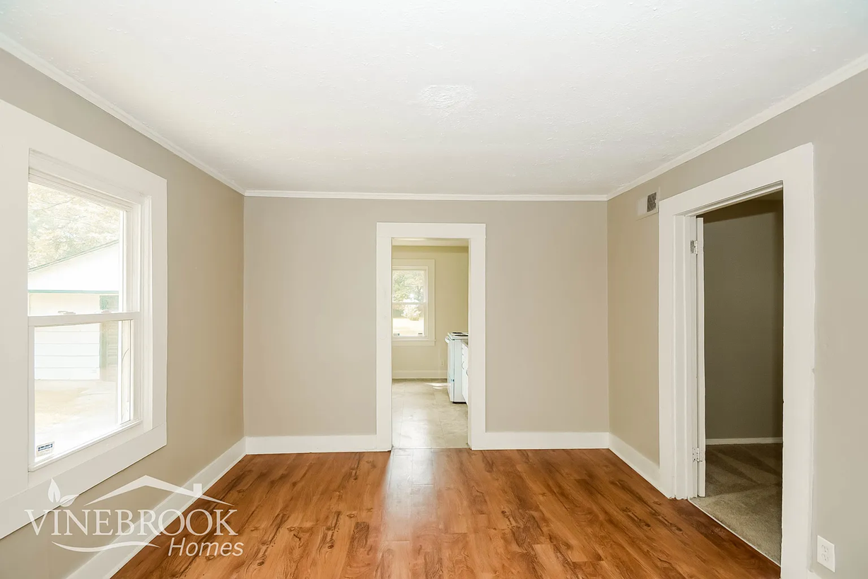 3750 N Kercheval Dr - Photo 7 of 11