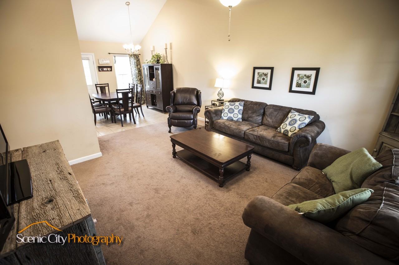 1914 Dupont St - Photo 5 of 13