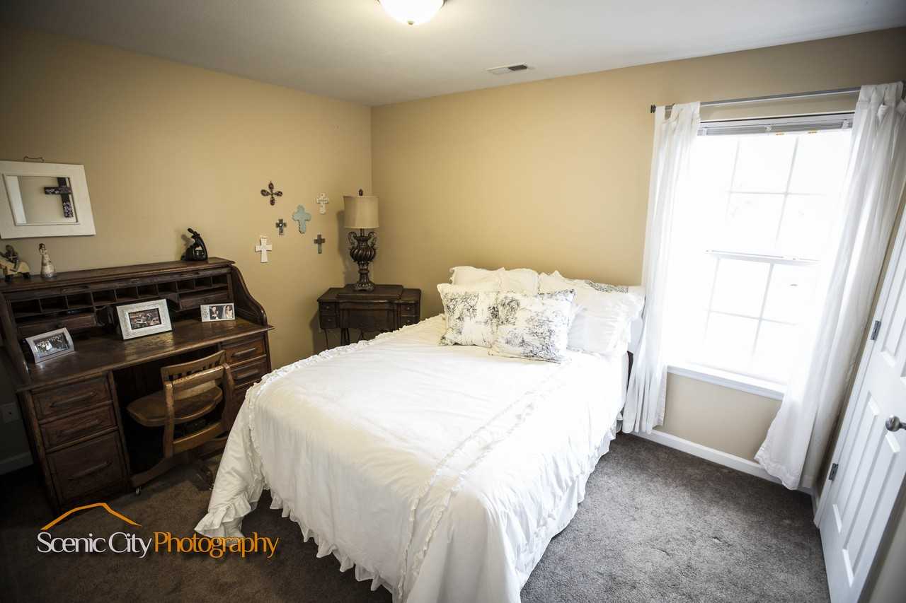 1914 Dupont St - Photo 7 of 13