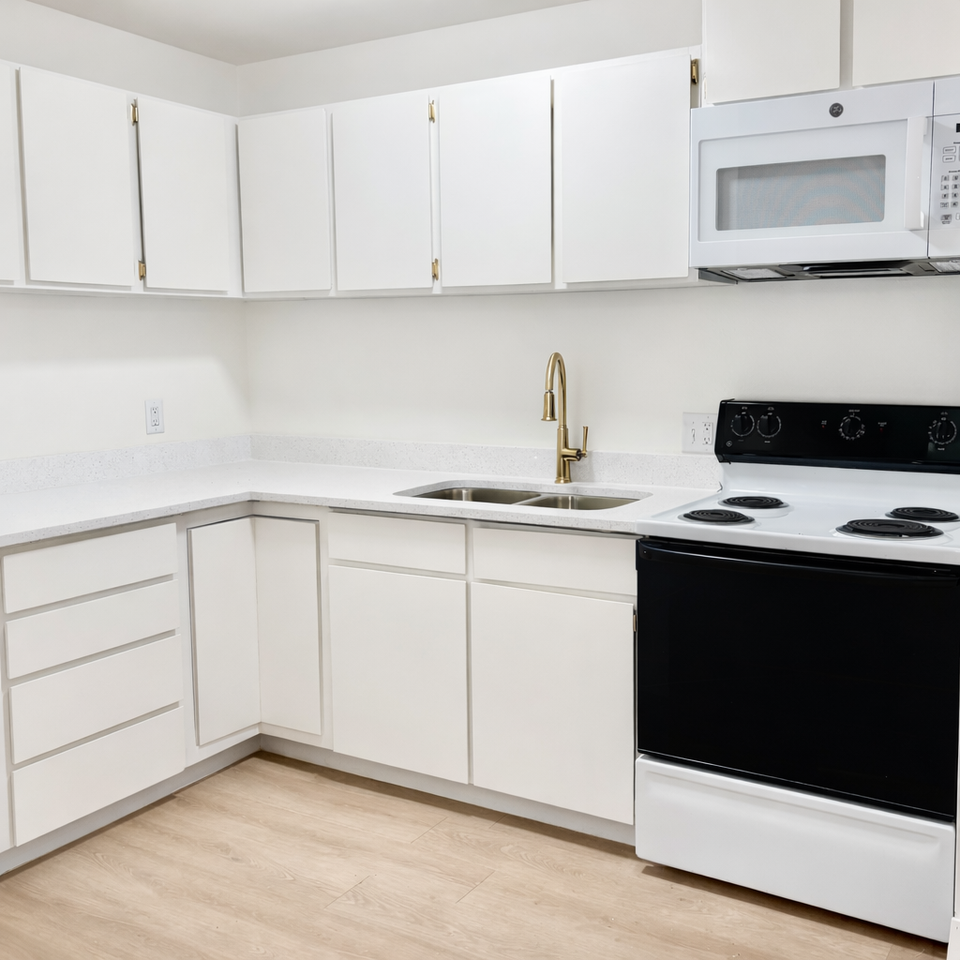 918 E St #7 - Photo 4 of 14