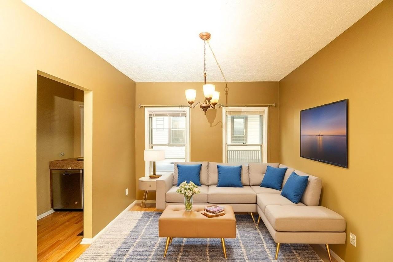 461 Averill Ave - Photo 2 of 18