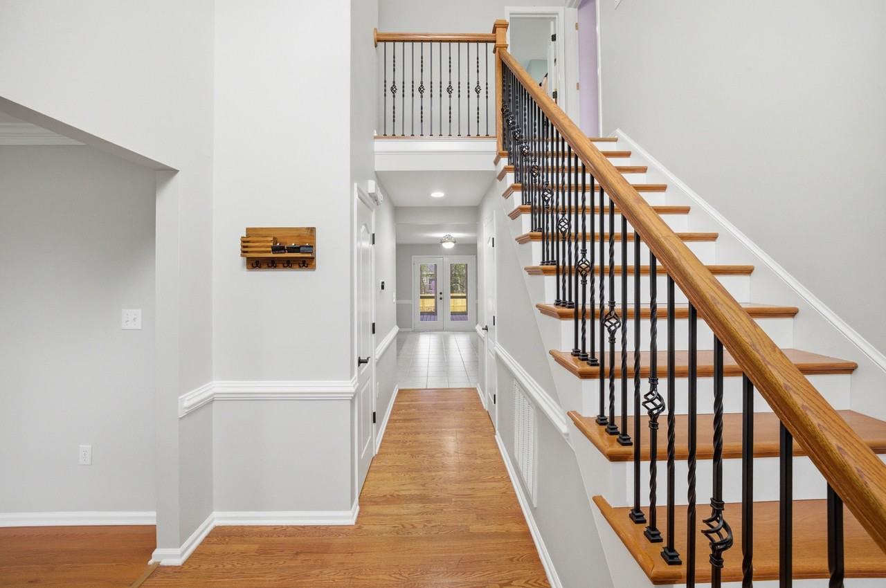 4245 Feather Ridge Dr - Photo 3 of 23