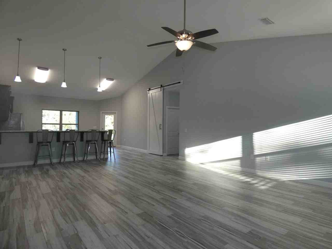 4985 Creekside Ln - Photo 6 of 26