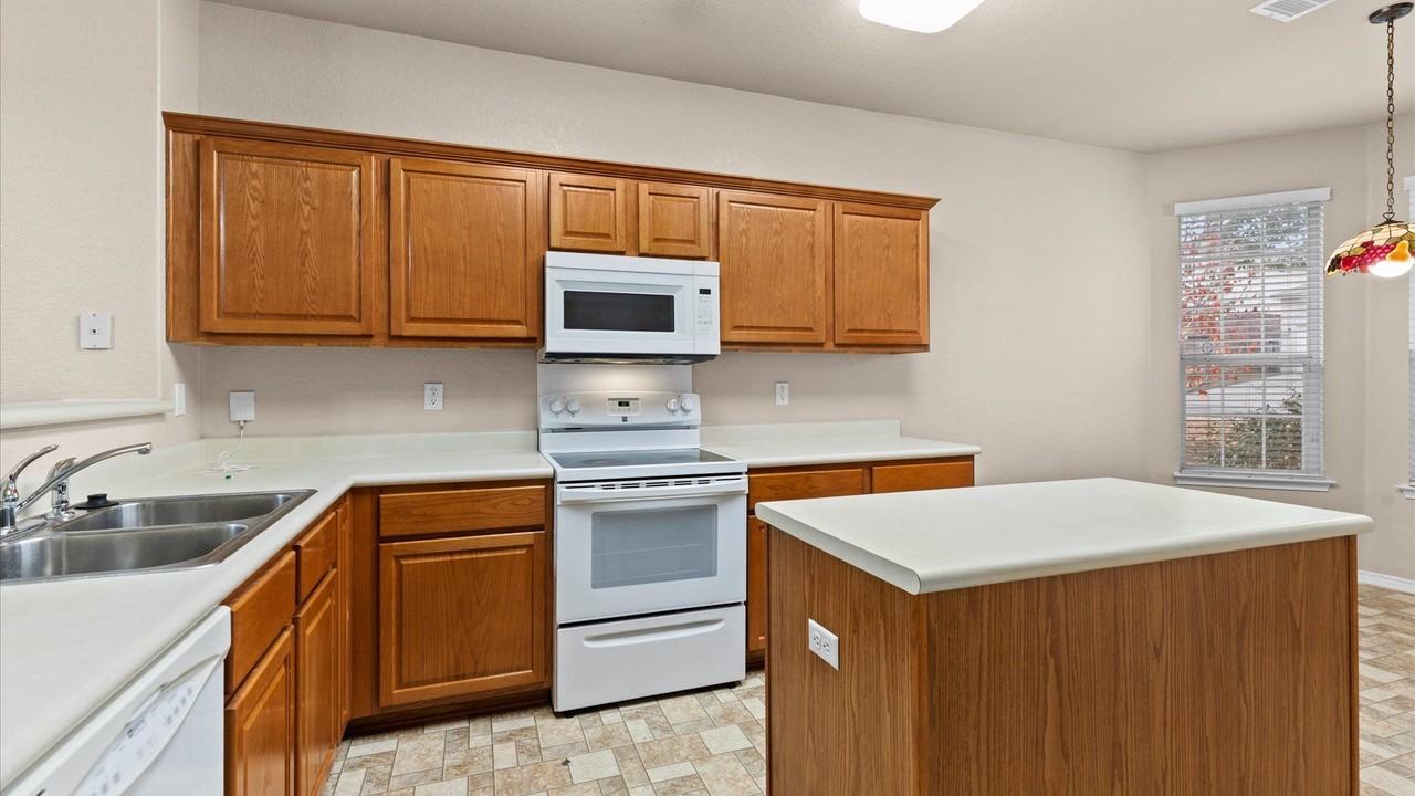 12530 Skyline Mesa - Photo 4 of 25