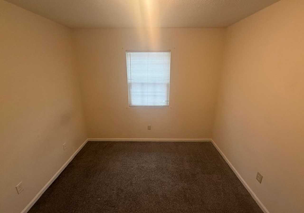 120 Albany St #32 - Photo 5 of 8