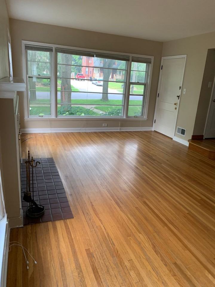 842 7th Ave Sw - Photo 2 of 14