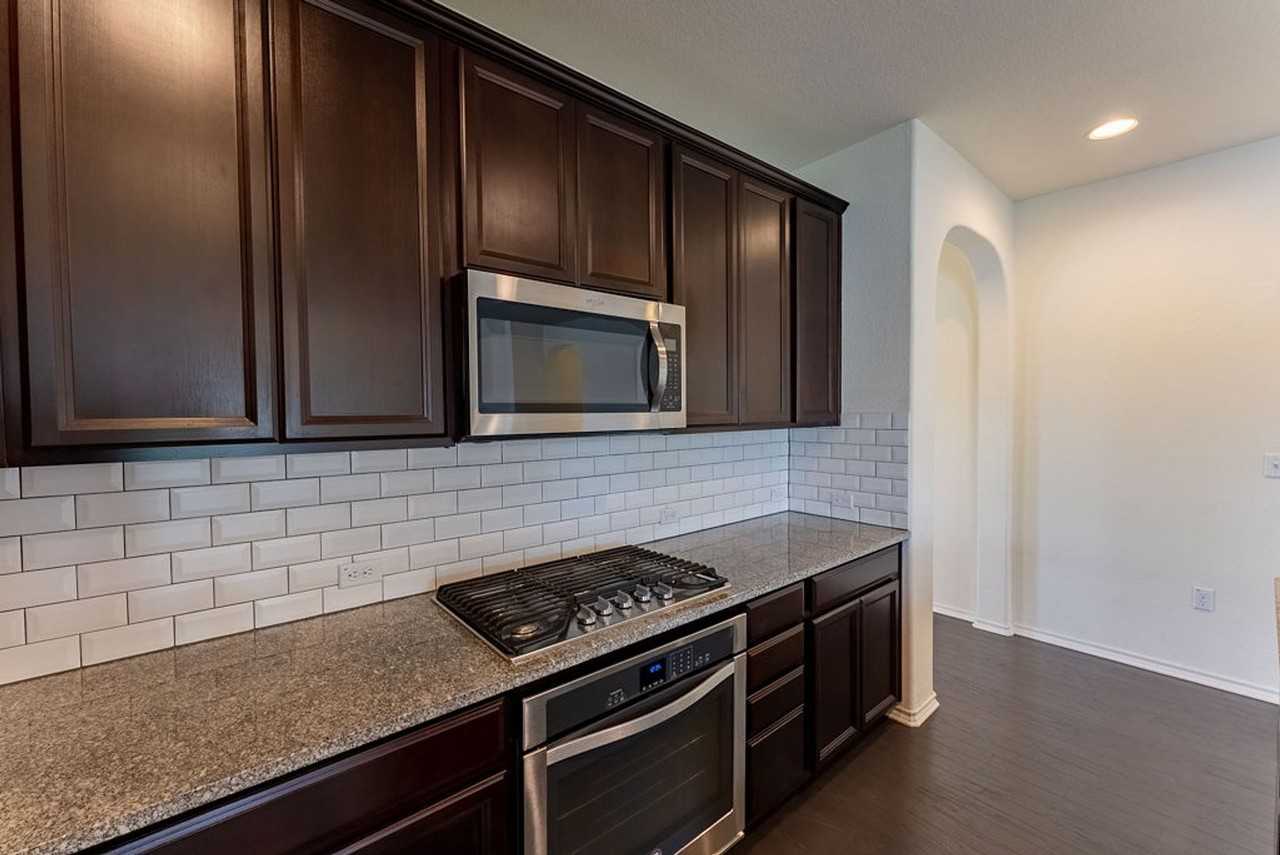 11724 Arran St - Photo 7 of 30