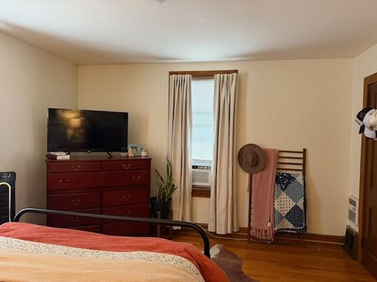 232 Martin Luther King Jr Way - Photo 6 of 28