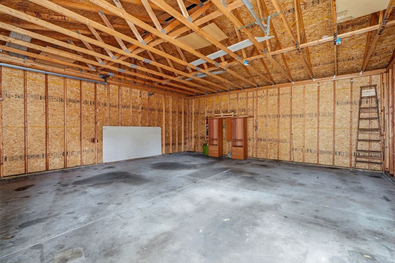 1301 E Muir Ave - Photo 3 of 28