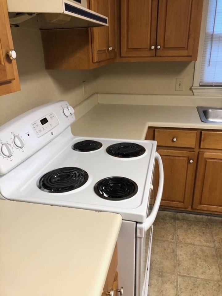 321 Cherry St - Photo 6 of 13