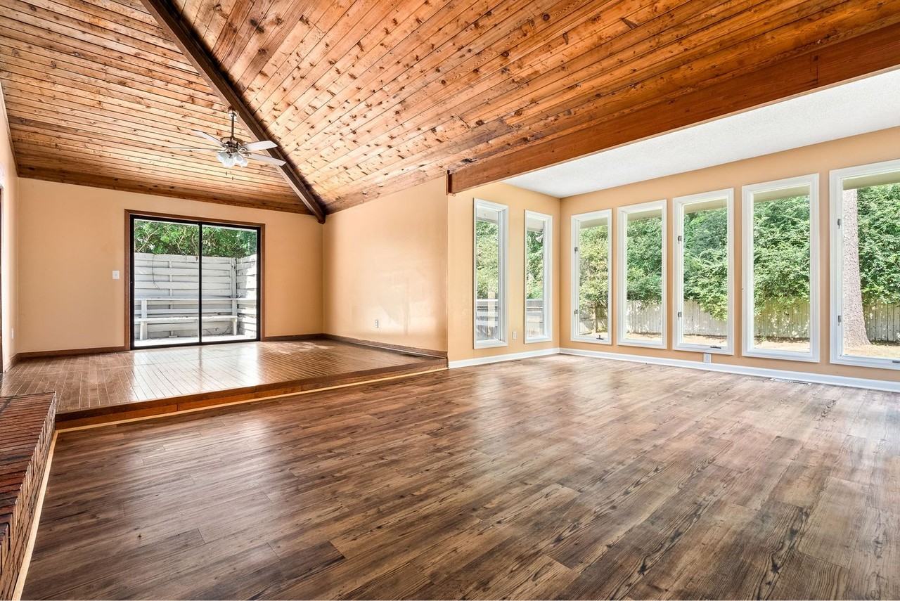 1144 E University Dr - Photo 5 of 25