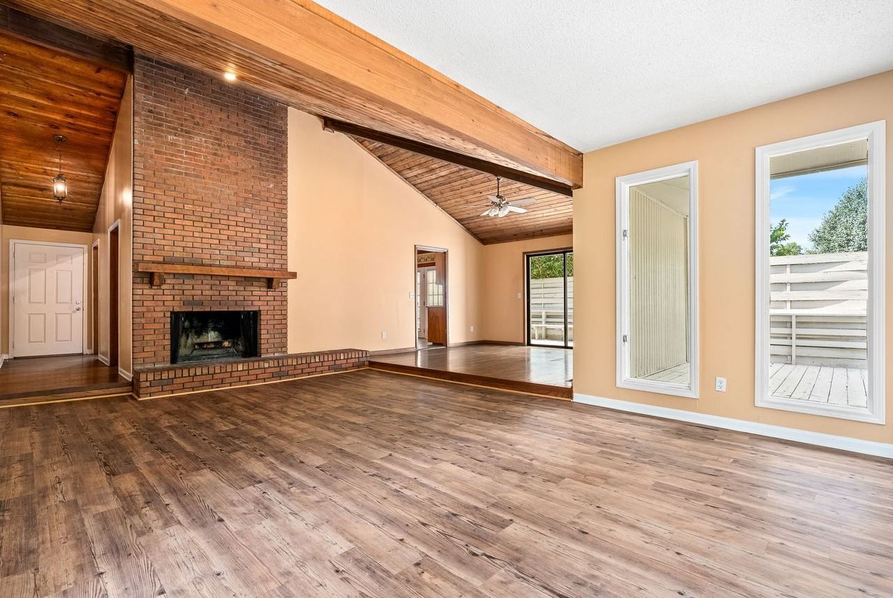 1144 E University Dr - Photo 6 of 25