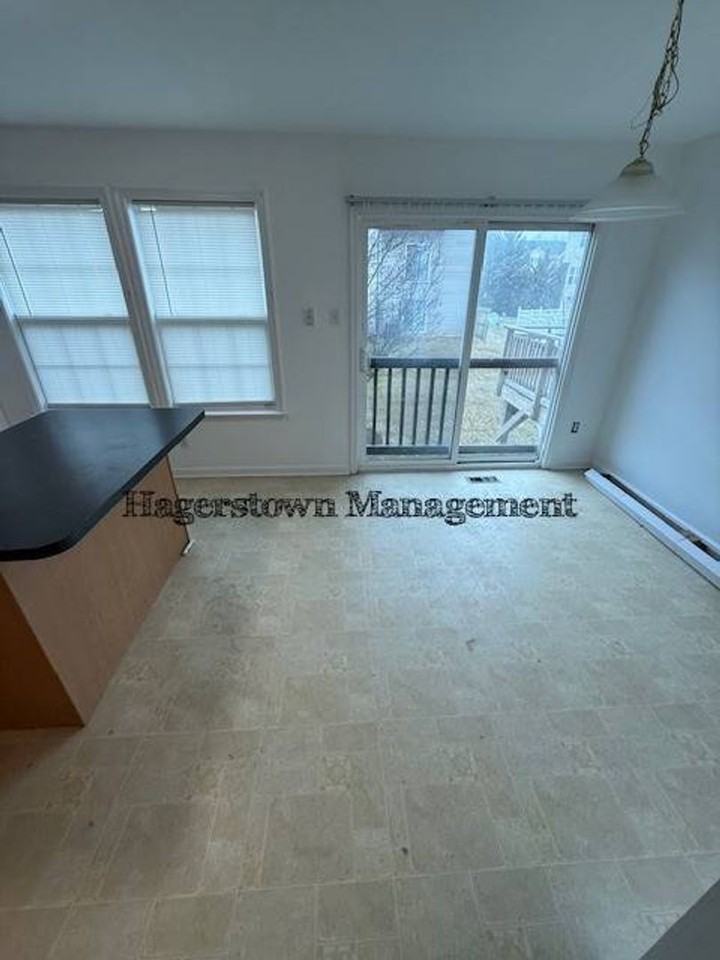 18226 Roy Croft Dr - Photo 4 of 15