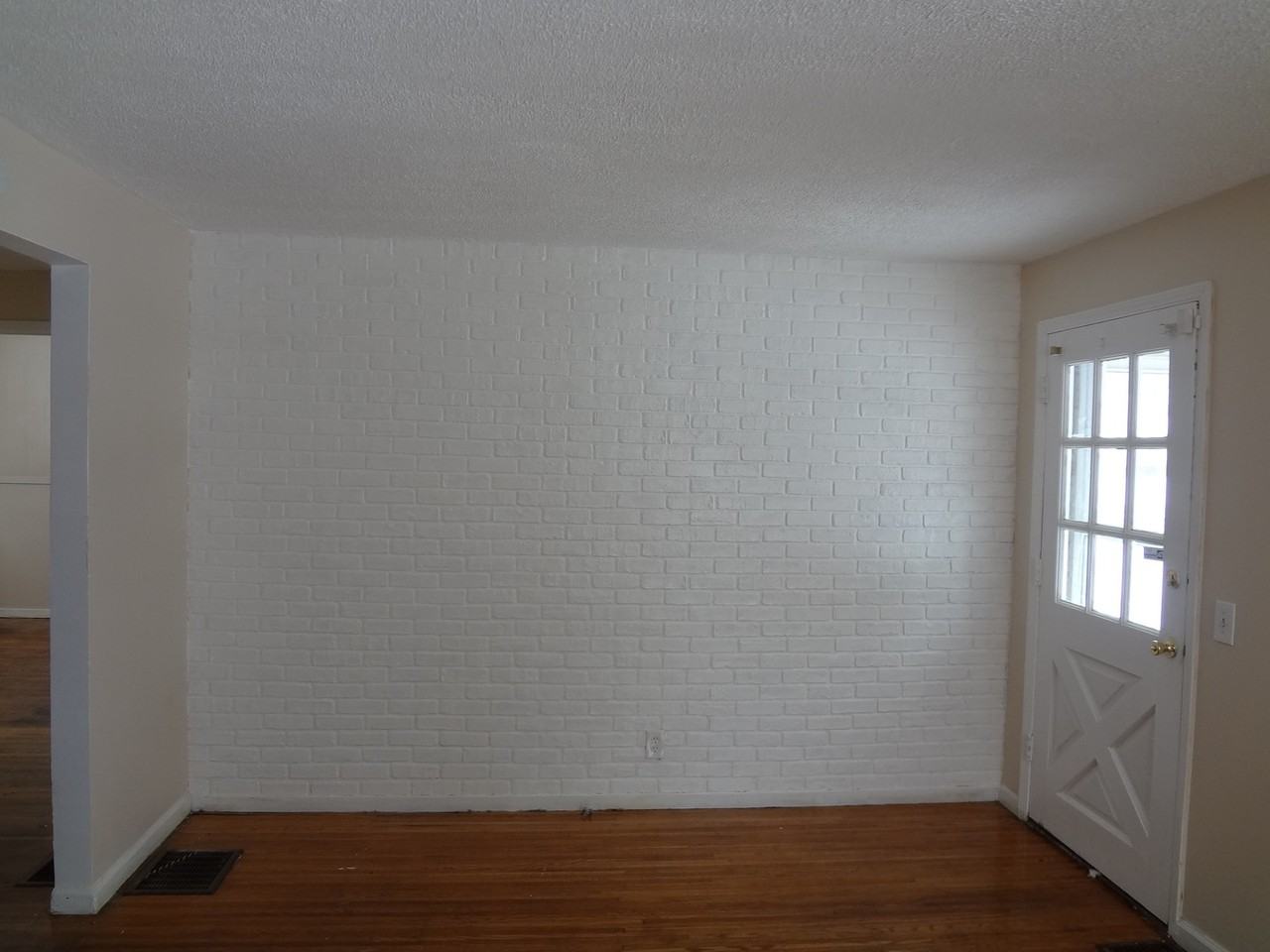 61 Ashwood Dr - Photo 6 of 50