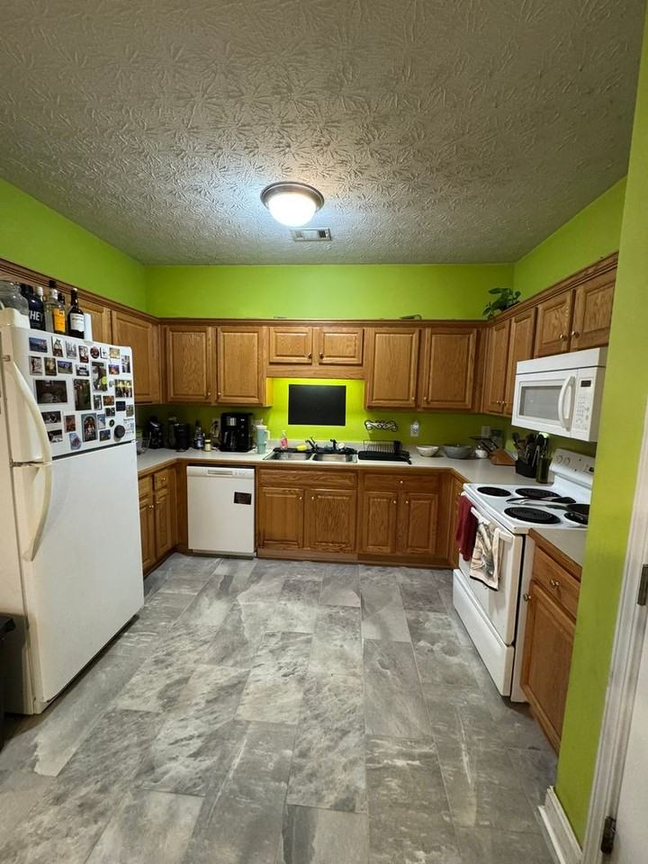 237 Wiltshire Dr - Photo 7 of 23