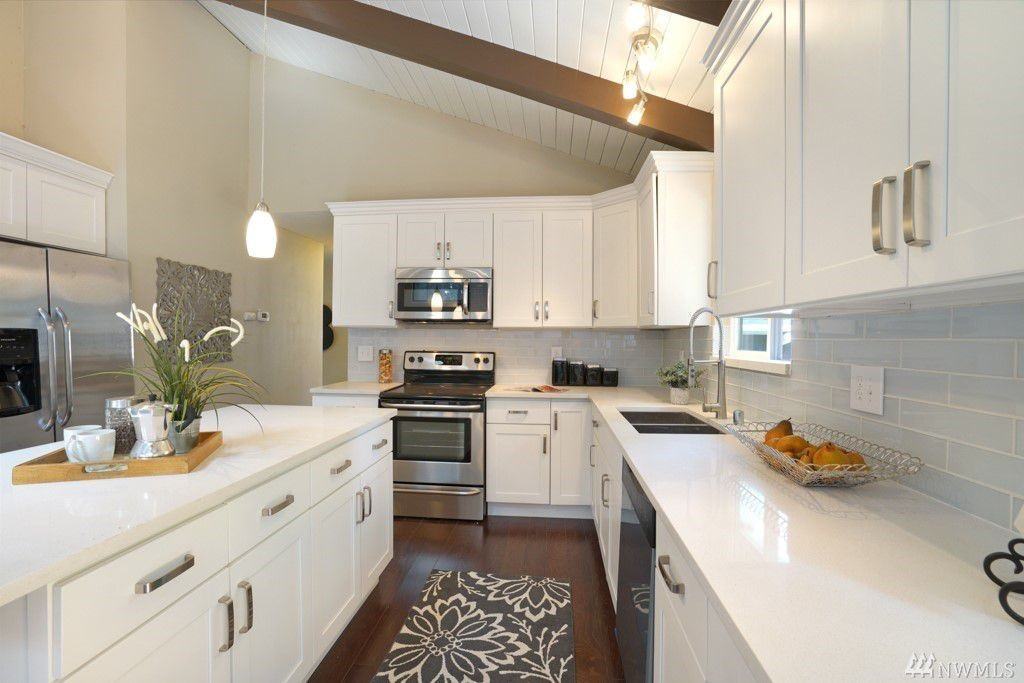 19016 Firlands Way N - Photo 7 of 25