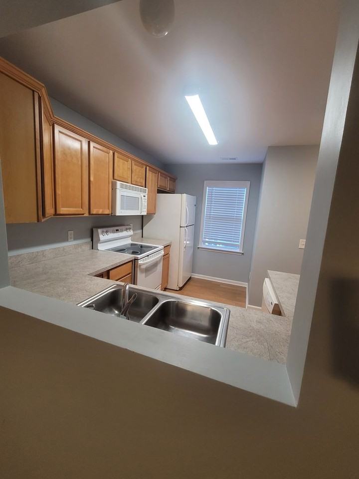 5132 Greenville Loop Rd - Photo 4 of 17