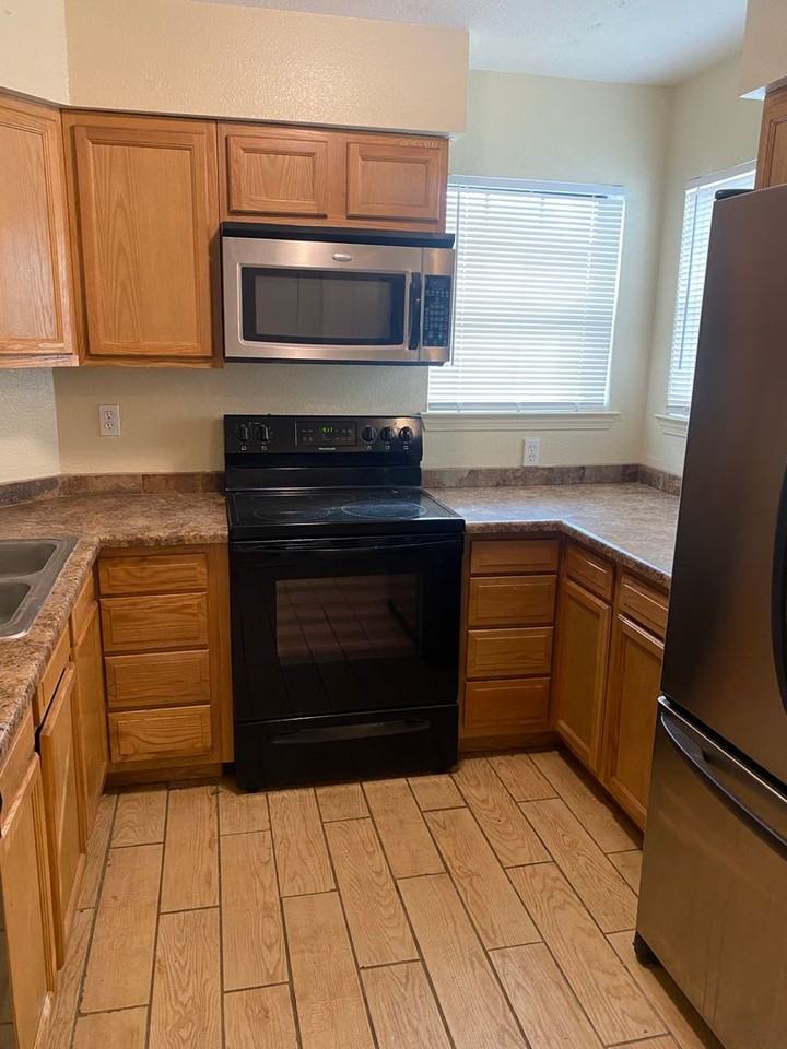 5700 Carrick St Nw - Photo 5 of 7