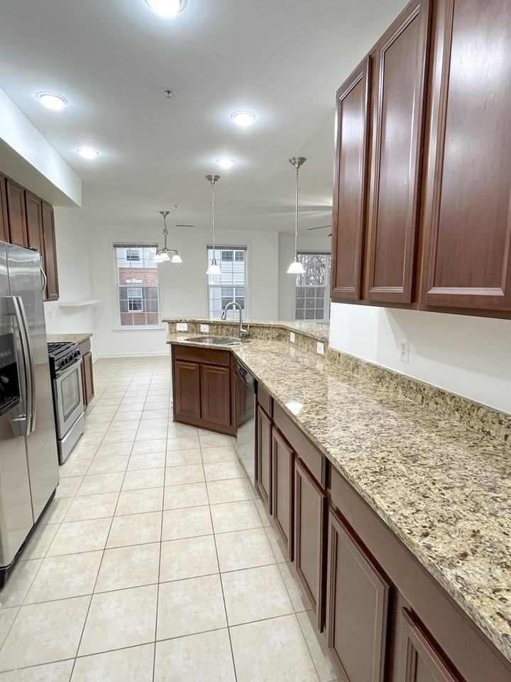 2216 Highfly Ter - Photo 6 of 23